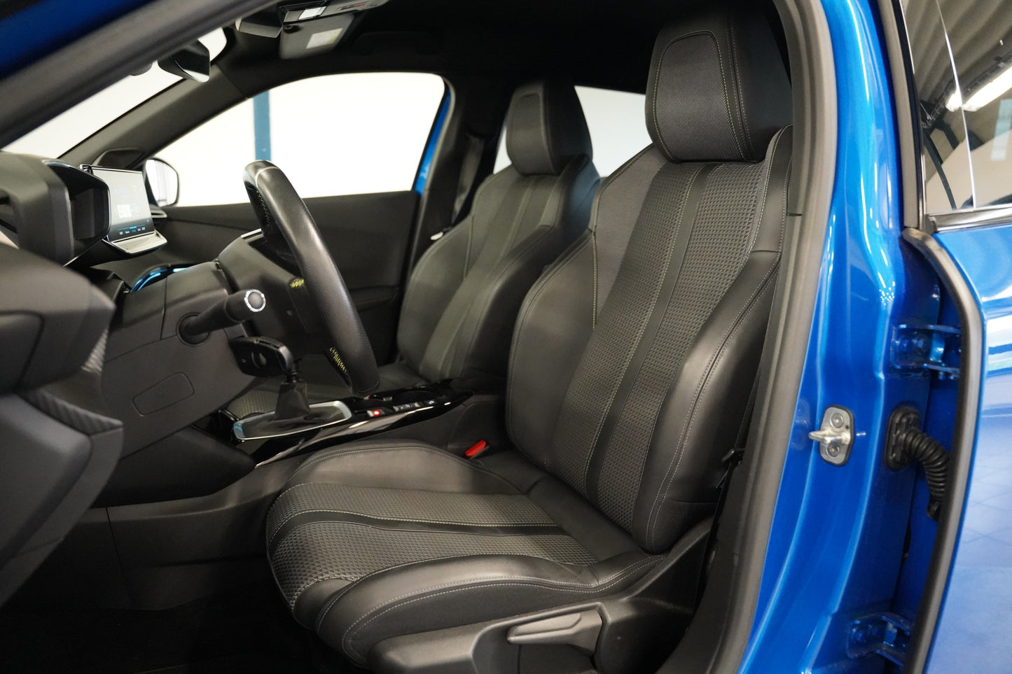 Peugeot 2008 1.2 PureTech 96 kW GT