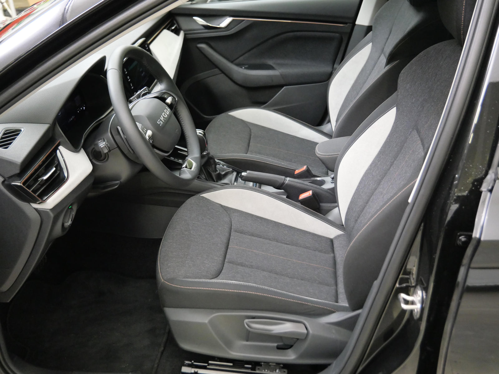 Škoda Scala 1.0 TSI 85kW DSG Top Selection – foto 11