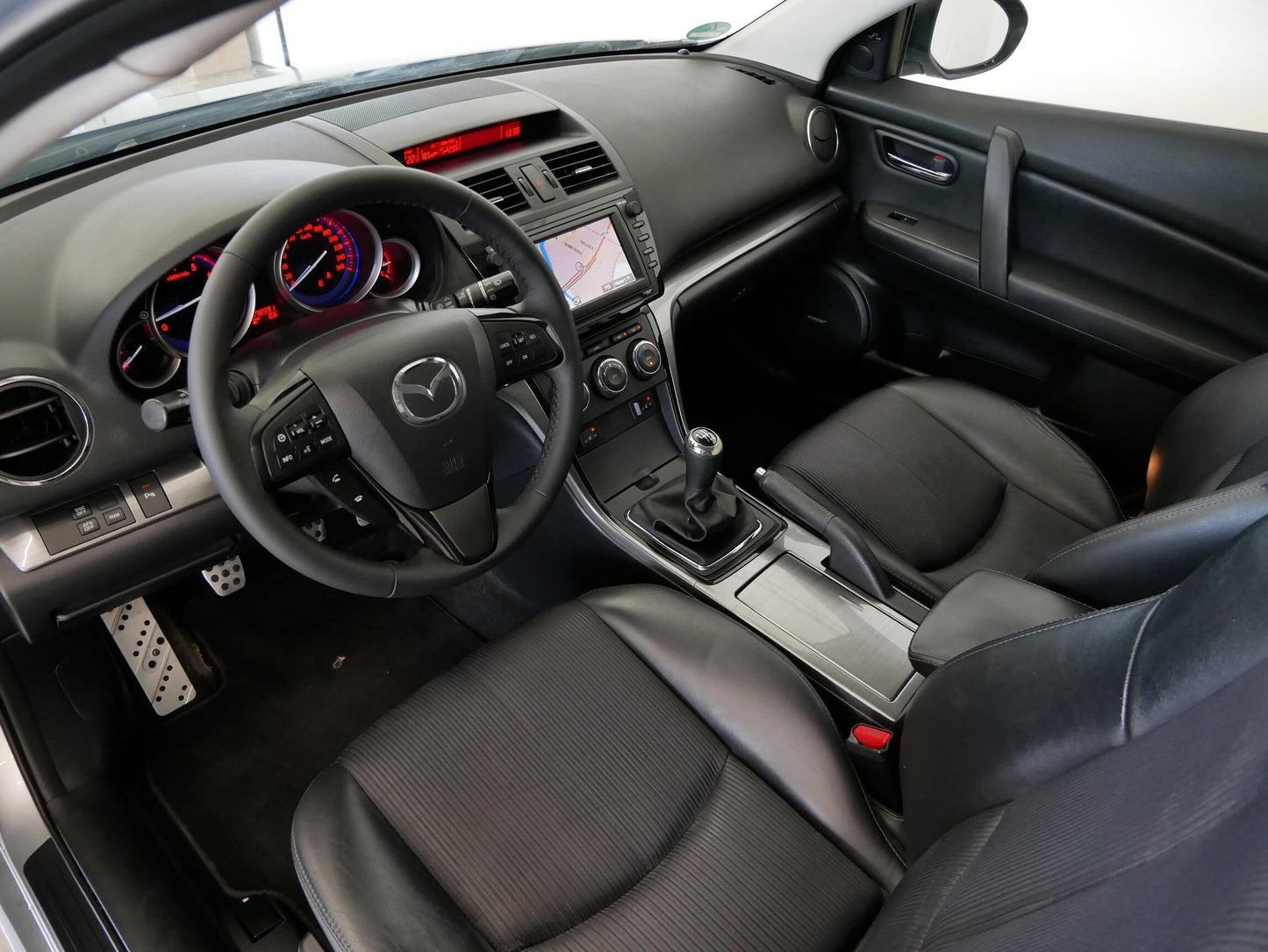 Mazda 6 2.0i Sports-line