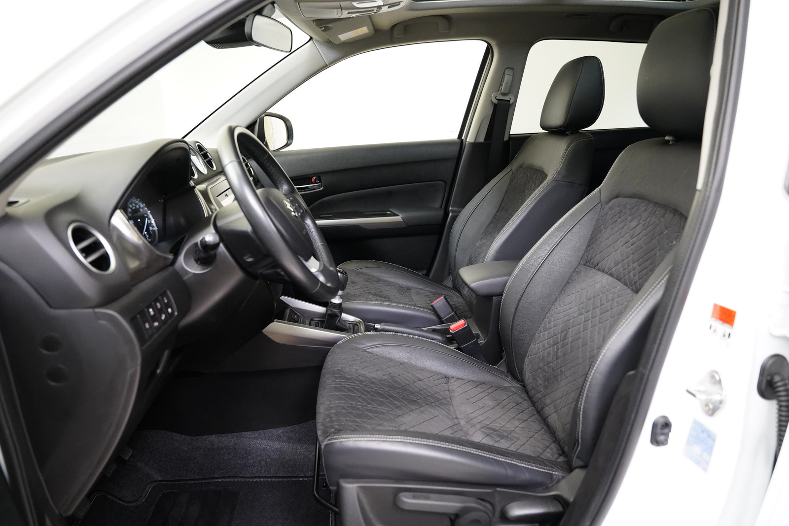 Suzuki Vitara 1.4BoosterJet 95kW 4x4 Comfort – foto 11