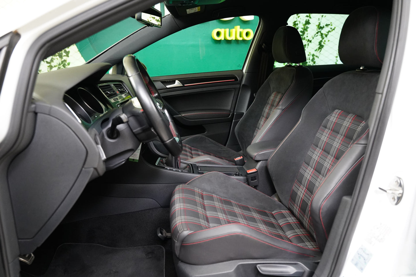 Volkswagen Golf 2.0 TSI 169 kW GTI Performance