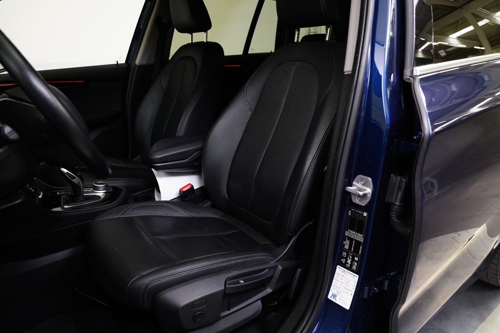 BMW Řada 2 218d 110 kW xDrive Luxury – foto 11