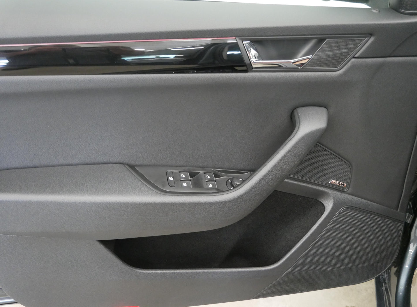 Škoda Superb 2.0 TDI 140 kW DSG 4x4 L&K