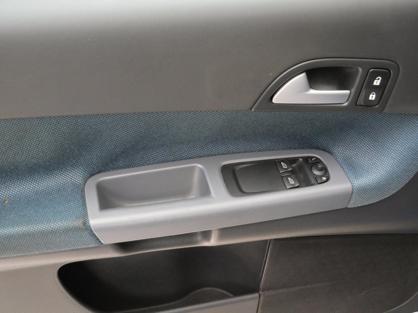 Volvo C30 1.6i 74 kW LPG Kinetic