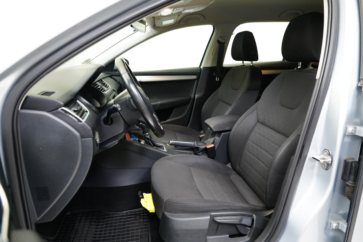 Škoda Octavia 1.6 TDI DSG Elegance