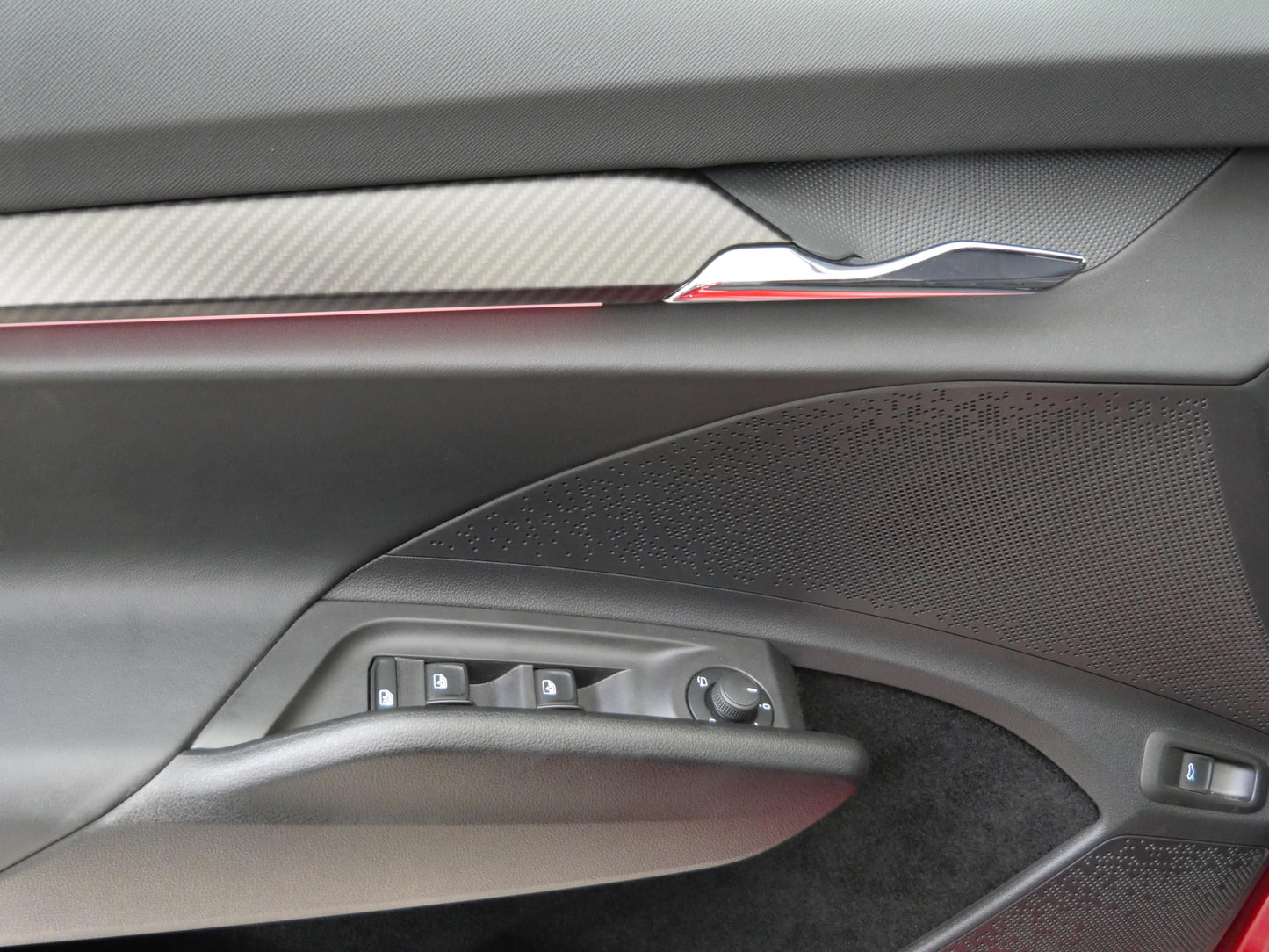 ŠKODA ENYAQ iV 80X 195/82 E1A