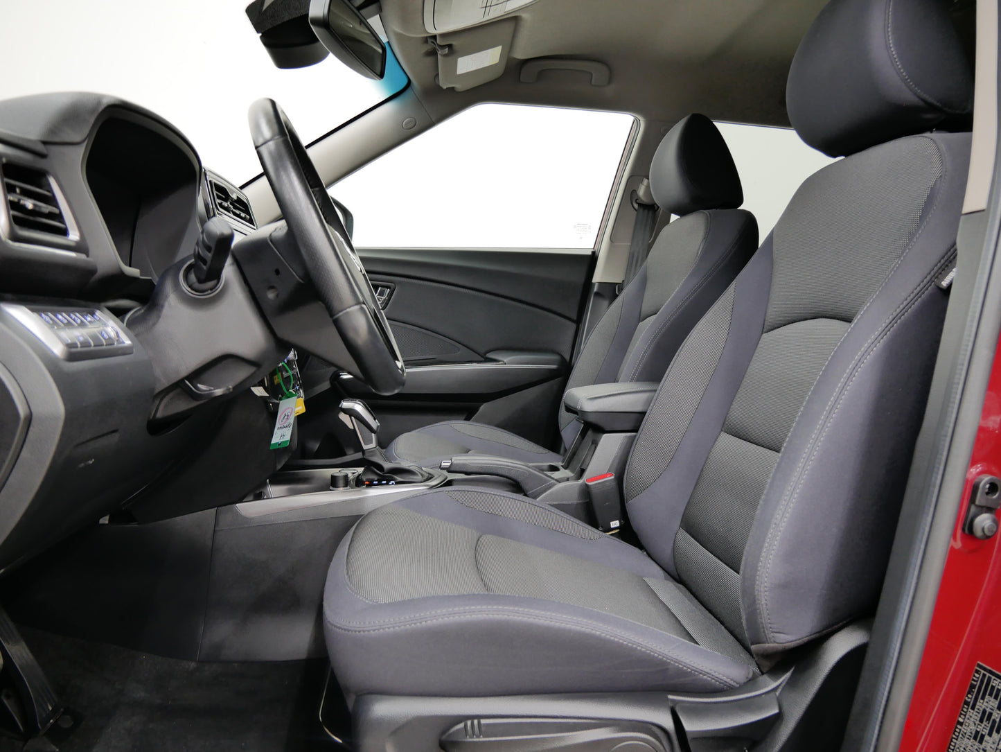 Ssang Yong Tivoli 1.5 i 120 kW Black Line