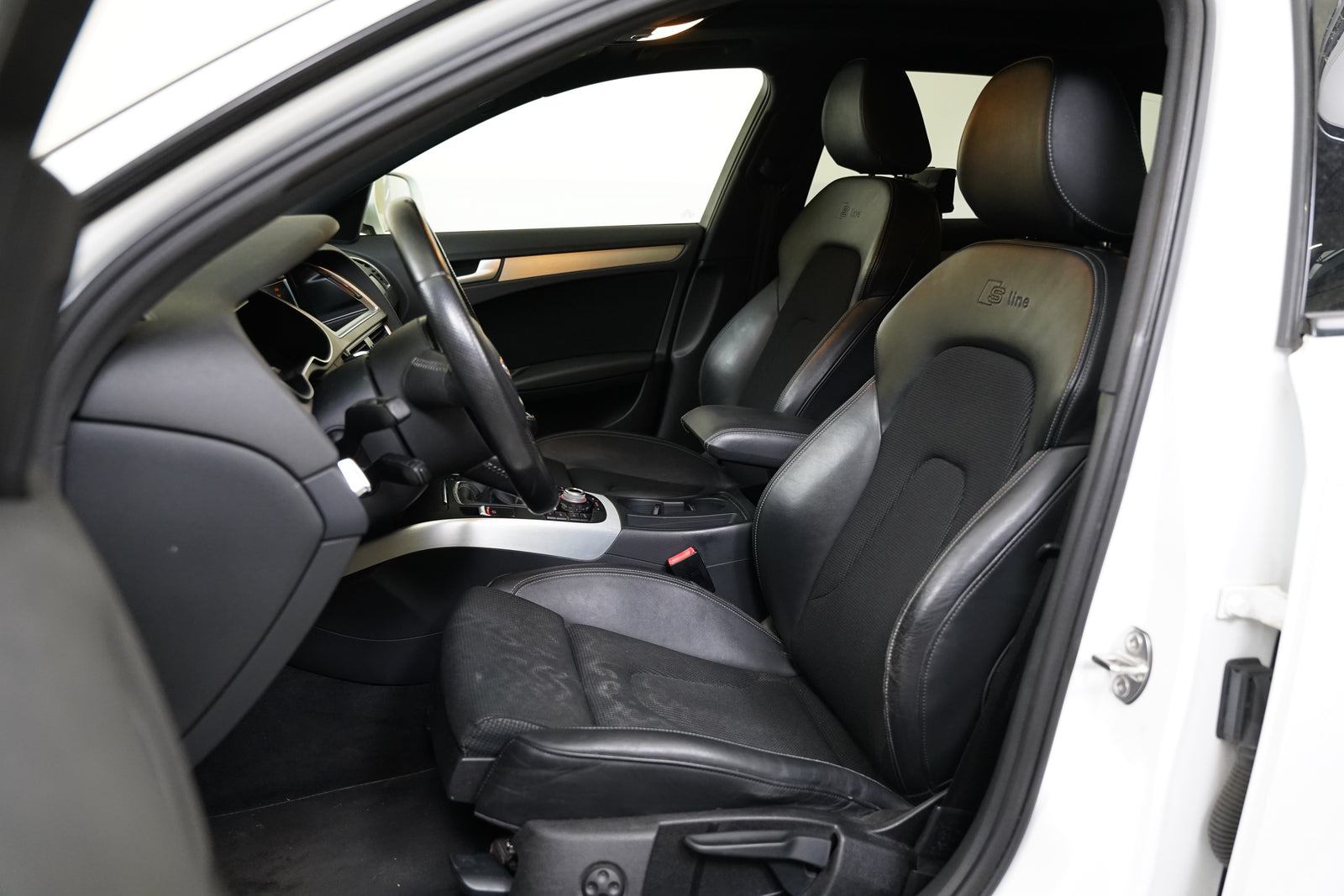 Audi A4 2.0 TDI 110 kW S line plus – foto 11