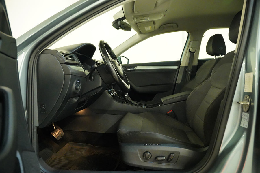 Škoda Superb 2.0 TDI 110 kW AMBITION – foto 11