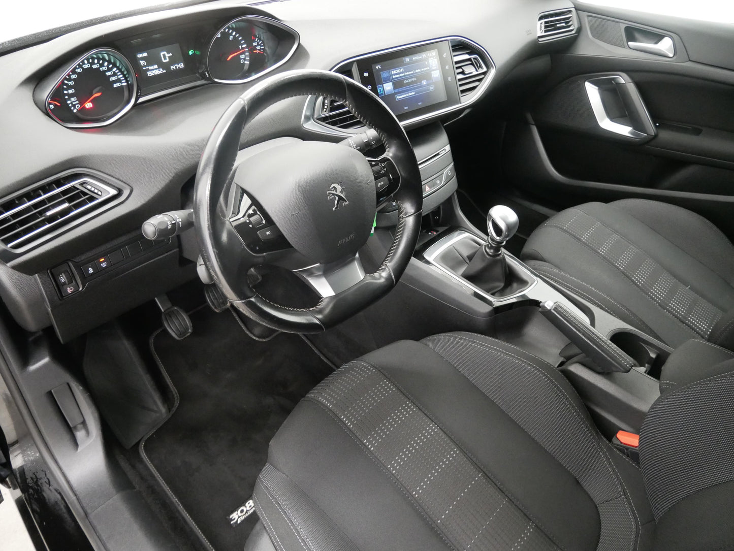 Peugeot 308 1.6Blue-HDi 88kW Business-Line