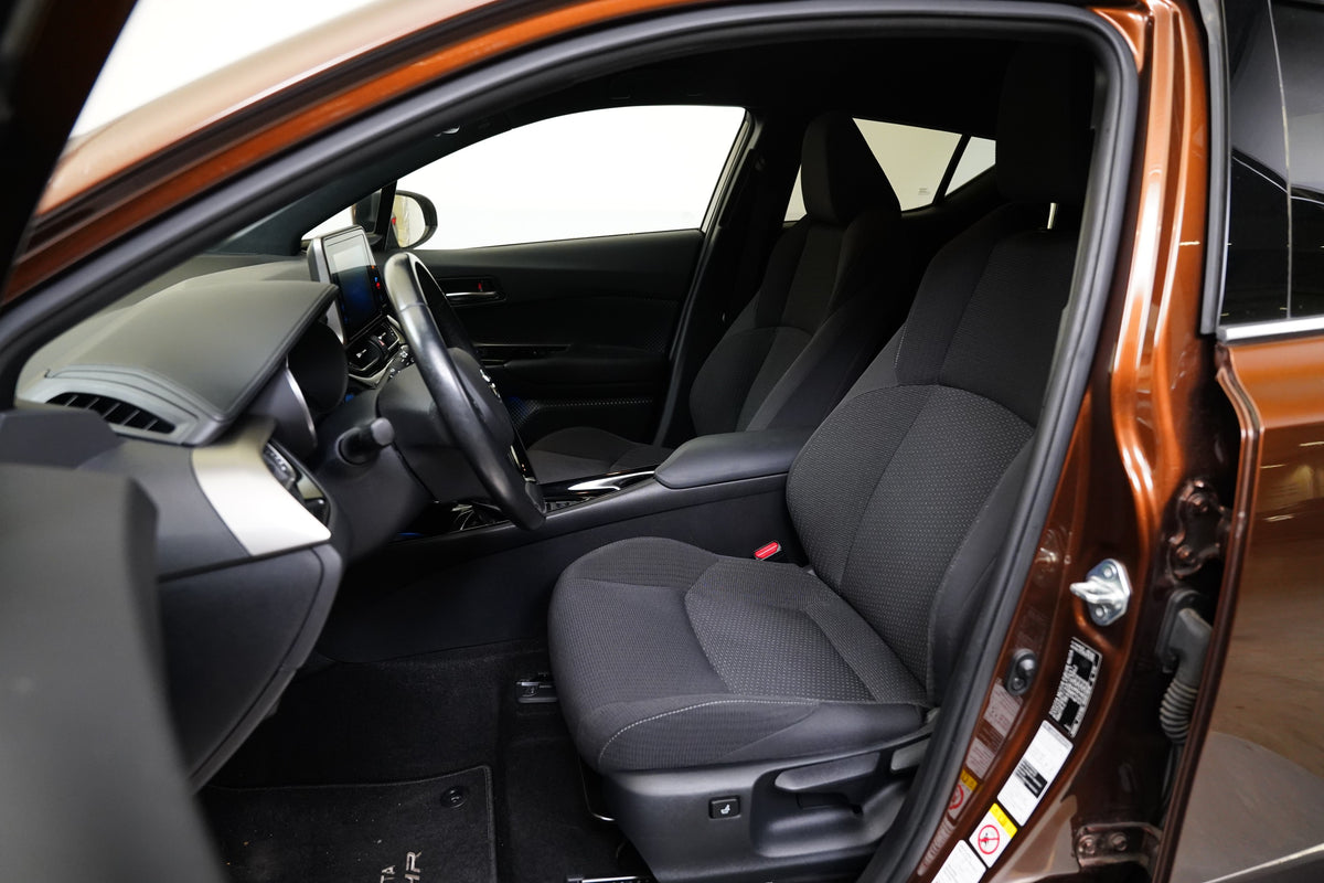 Toyota C-HR 1.8 Hybrid 90 kW Team D