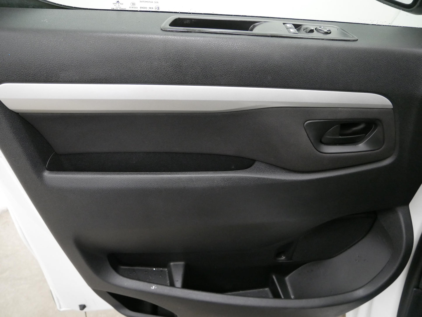 Toyota Proace 2.0 D-4D L3H1 6 míst