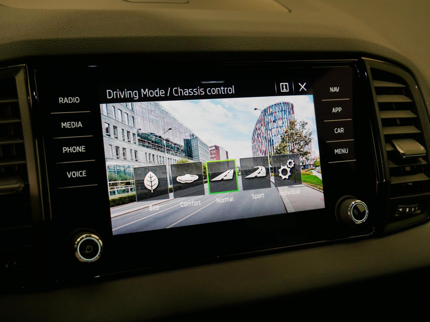 Škoda Karoq 1.5 TSI 110 kW Sportline