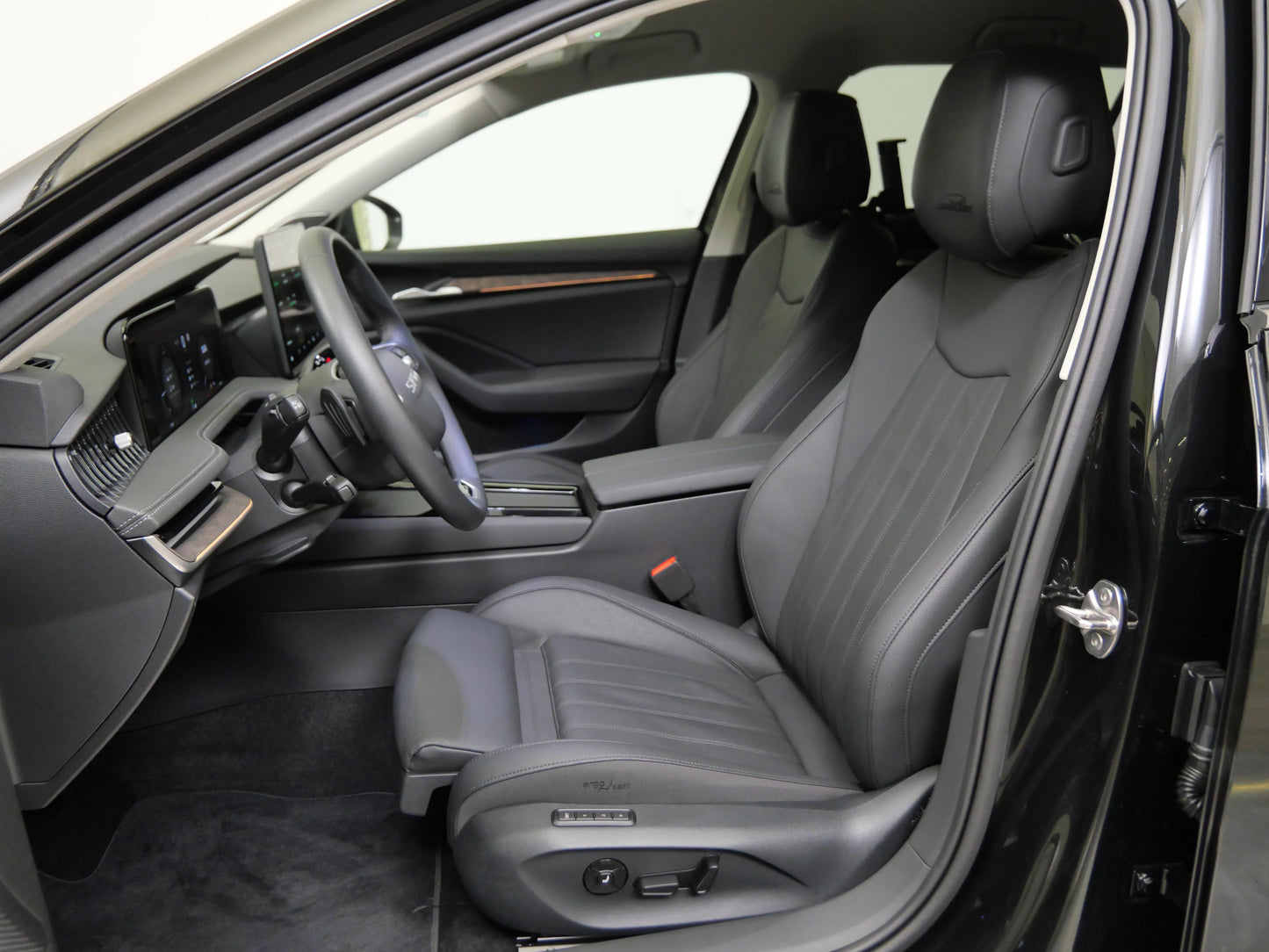 Škoda Superb 2.0 TDI 142 kW 4x4 L&K