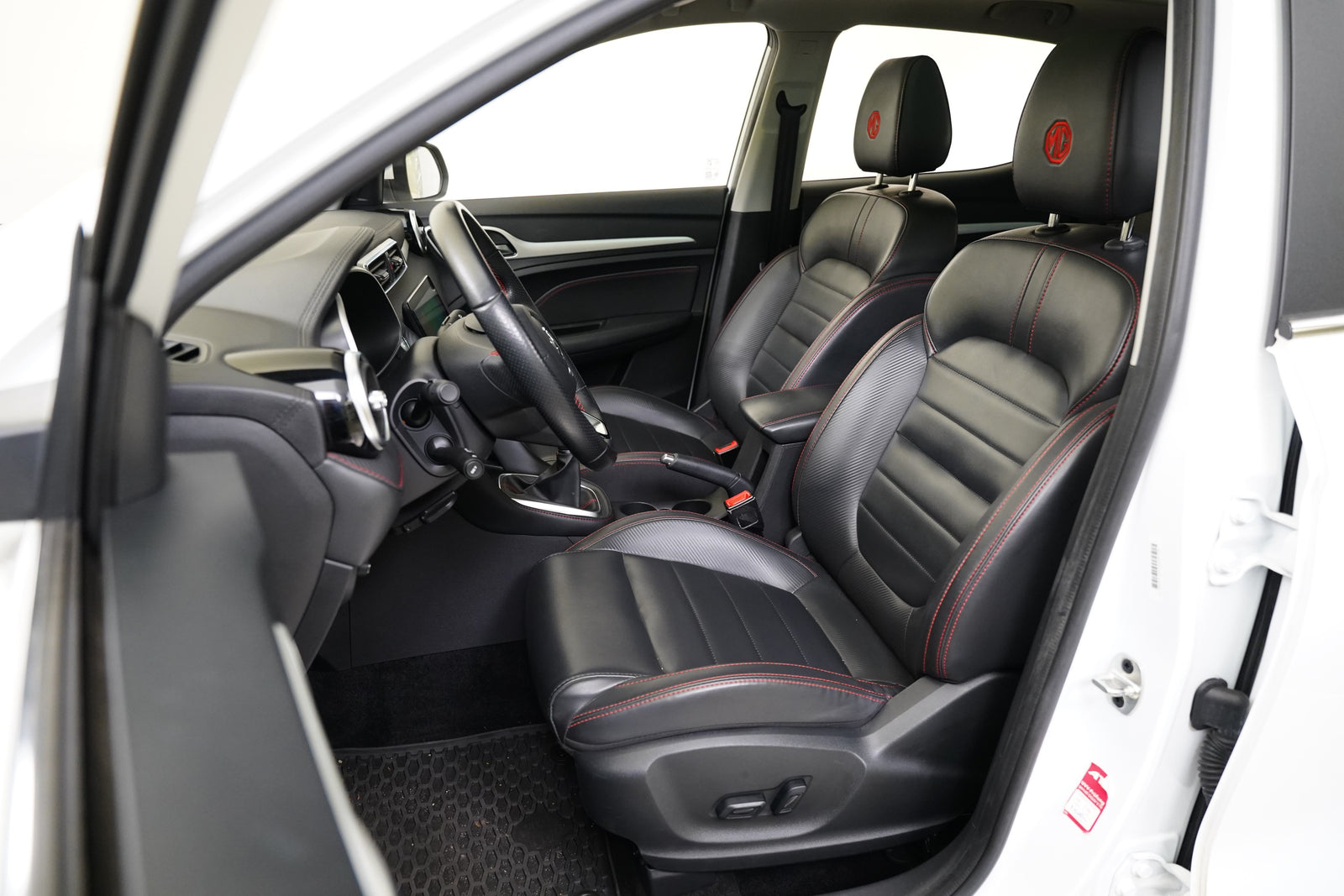 MG ZS 1.0 TGI 82 kW Elegance – foto 11