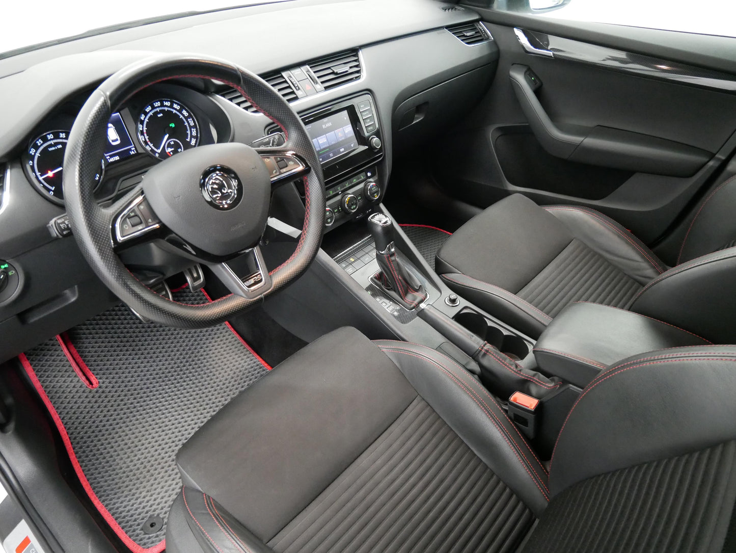 Škoda Octavia RS 2.0TDI 135 kW Challenge DSG