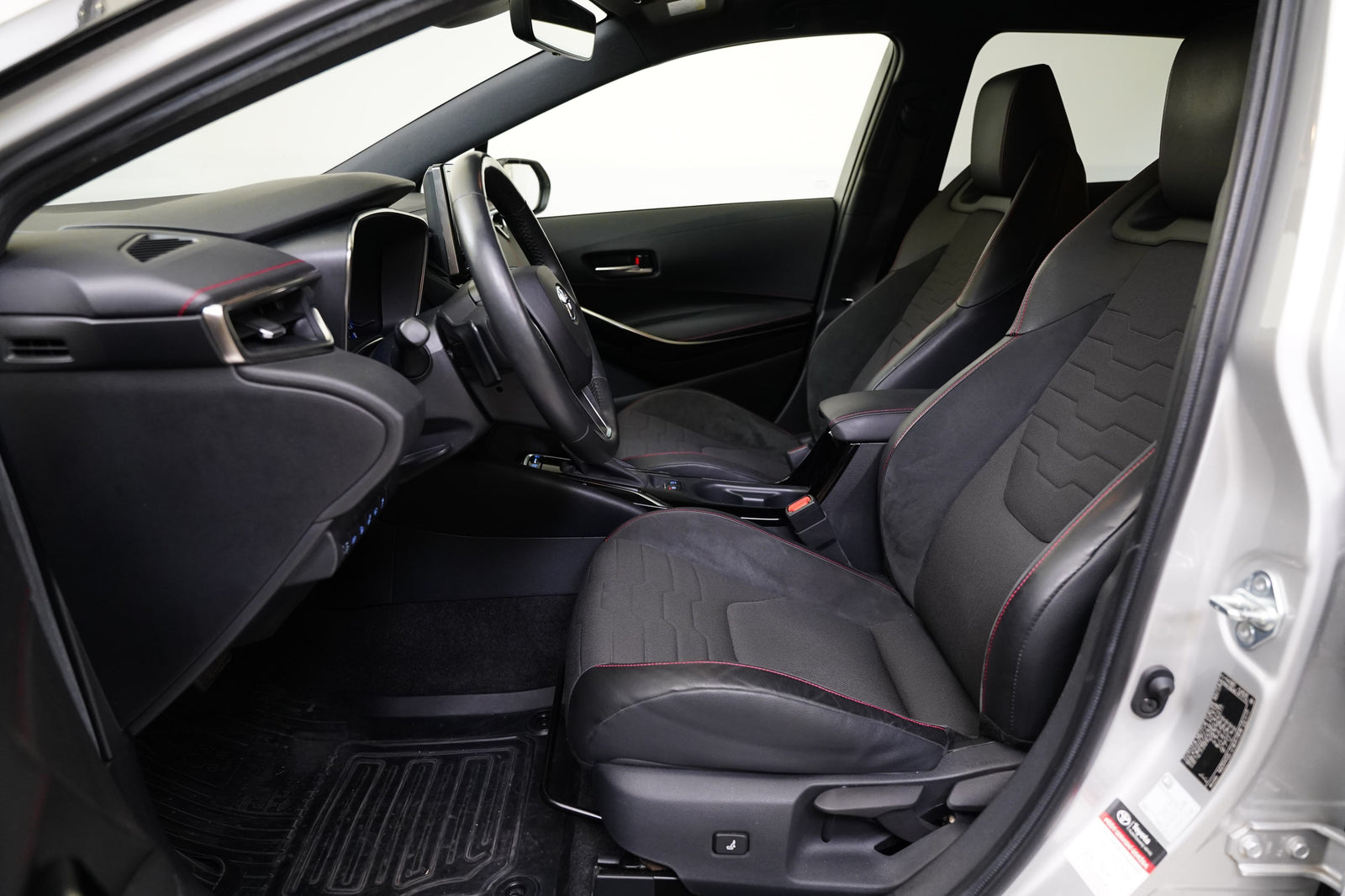 Toyota Corolla 2.0 HEV e-CVT 112 kW Selection – foto 11