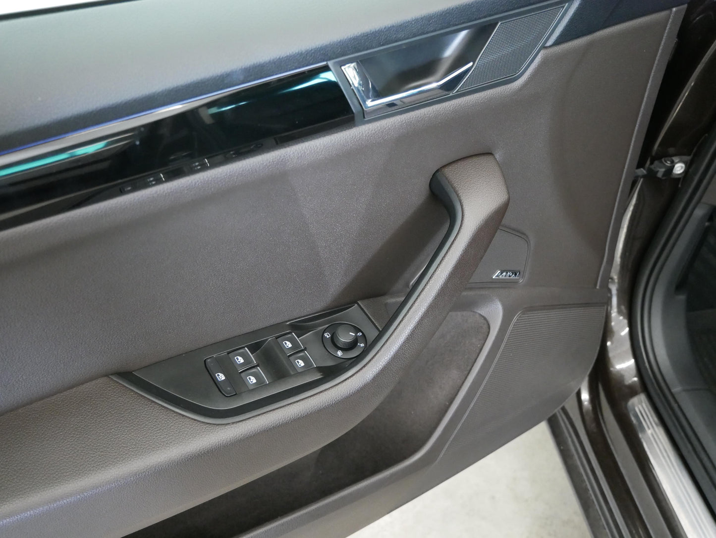 Škoda Superb 2.0 TDI 140 kW 4x4 L&K