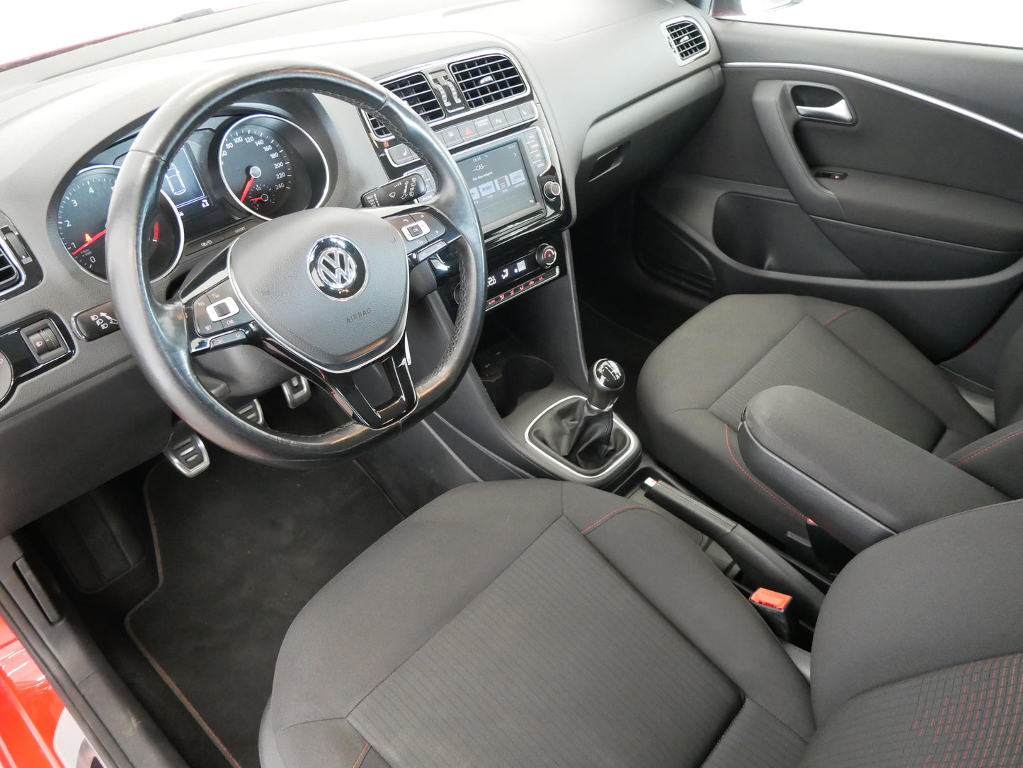 Volkswagen Polo 1.0 55 kW Sound