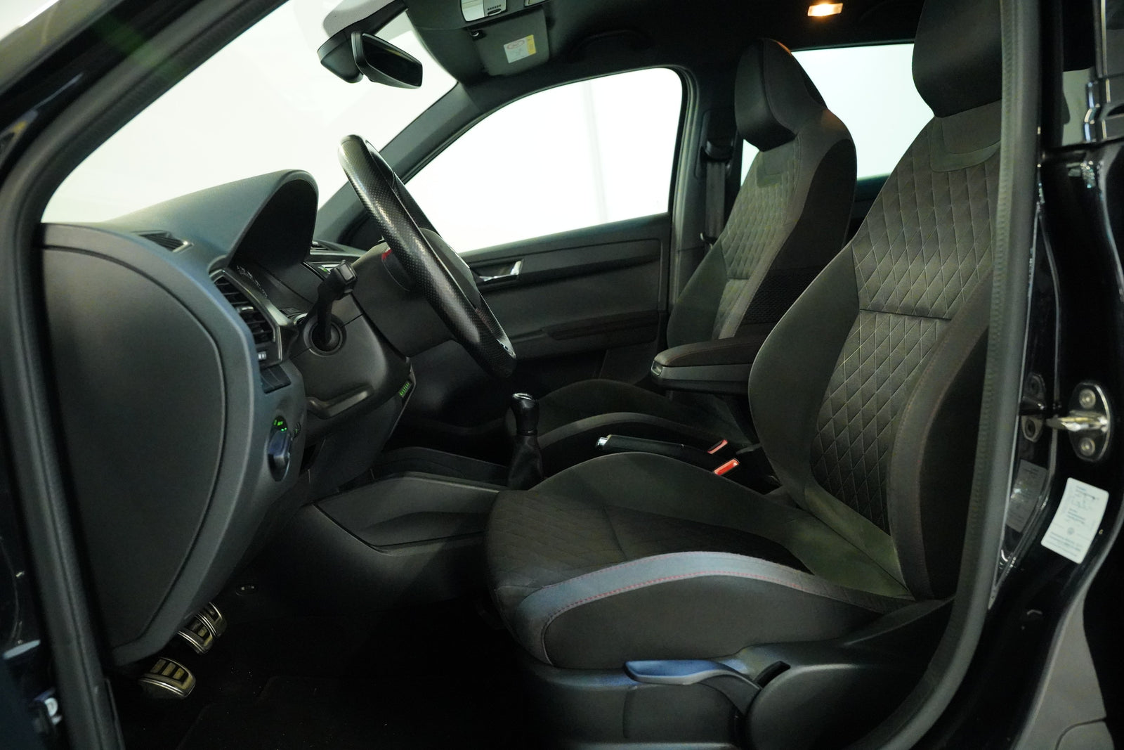 Škoda Fabia 1.0 TSI 70 kW Monte Carlo – foto 11