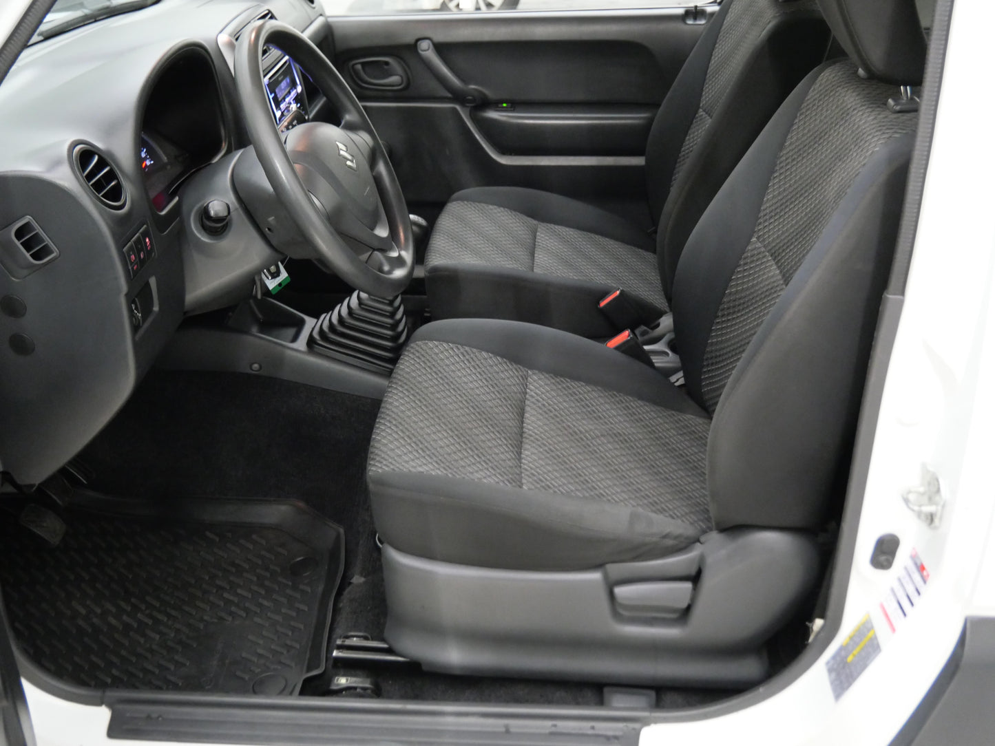 Suzuki Jimny 1.3 VVT 62 kW