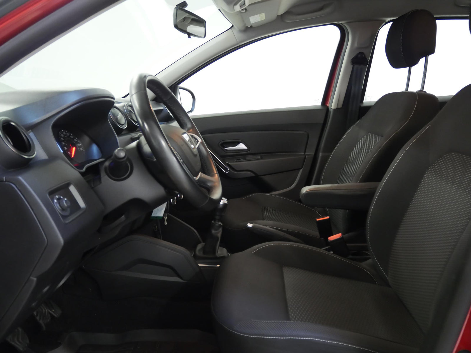 Dacia Duster 1.5 dCi 84 kW Comfort – foto 11