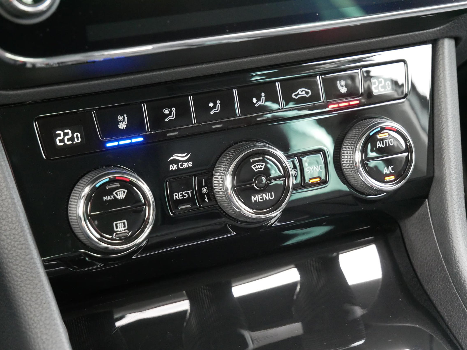 Škoda Superb 2.0 TDI 147 kW L&K – foto 11