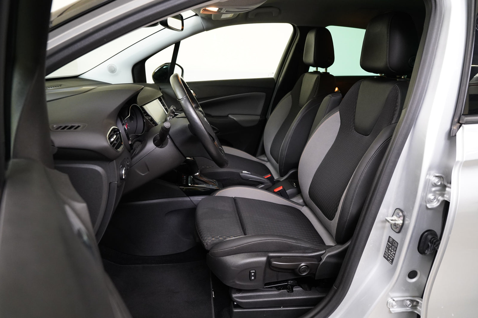 Opel Crossland X 1.2 Turbo 81 kW Ultimate – foto 11