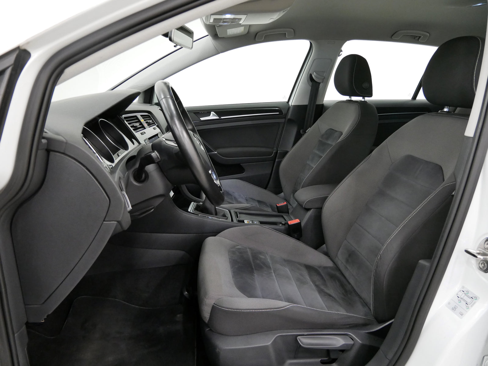 Volkswagen Golf 1.4 TSI 90 kW Highline – foto 11