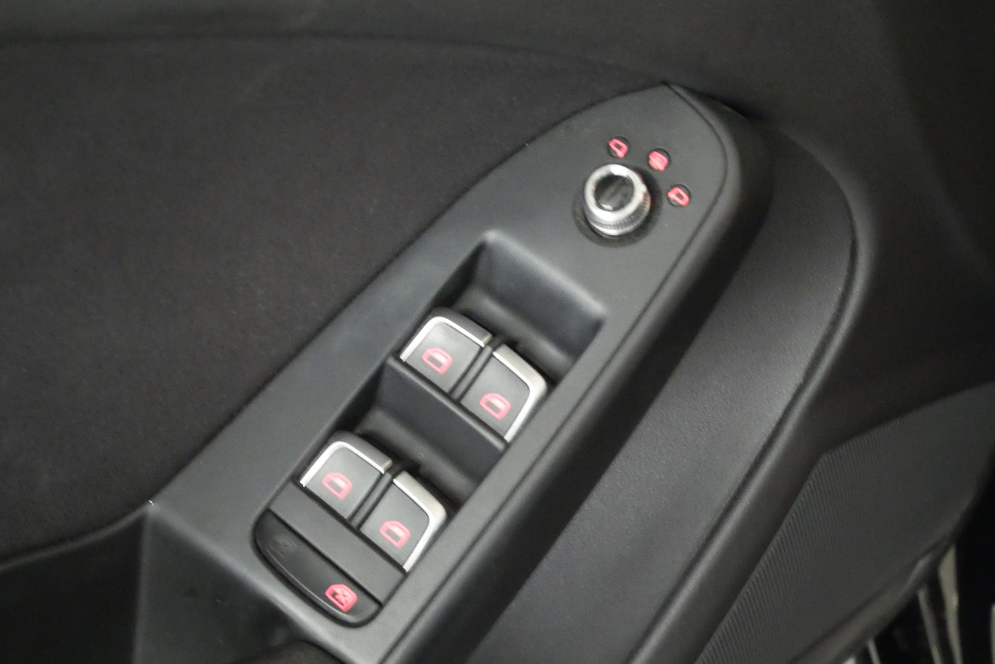 Audi A4 2.0 TDI 130 kW Attraction