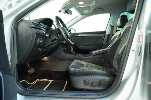 Škoda Superb 2.0 TDI 110 kW Style DSG – foto 11