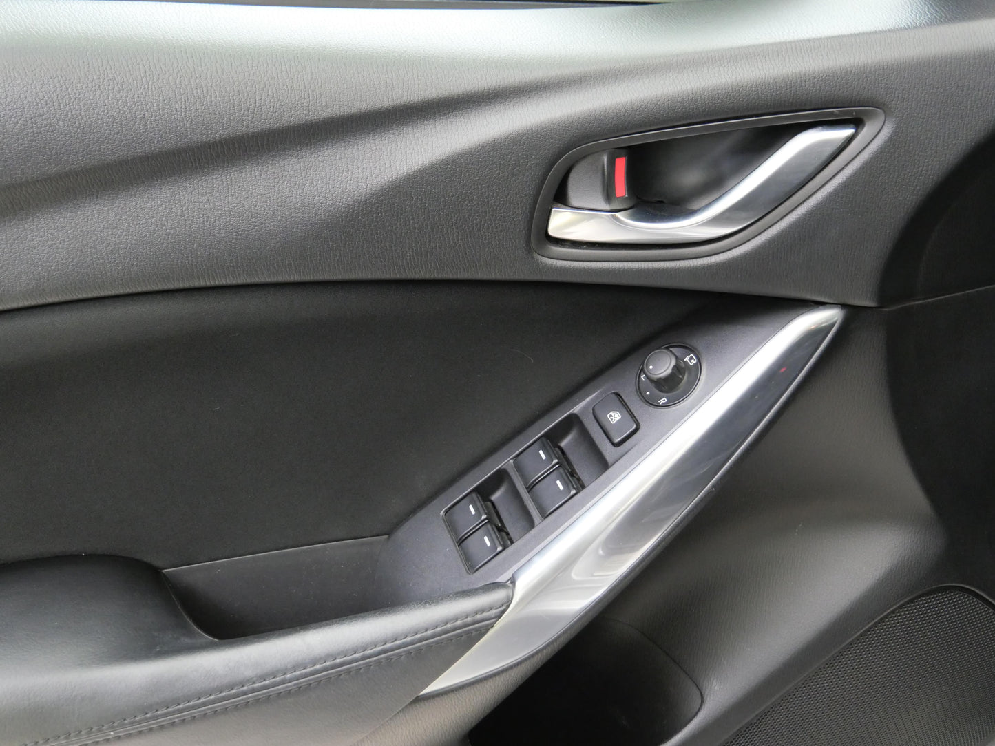 Mazda 6 2.0 i 107 kW Center-Line