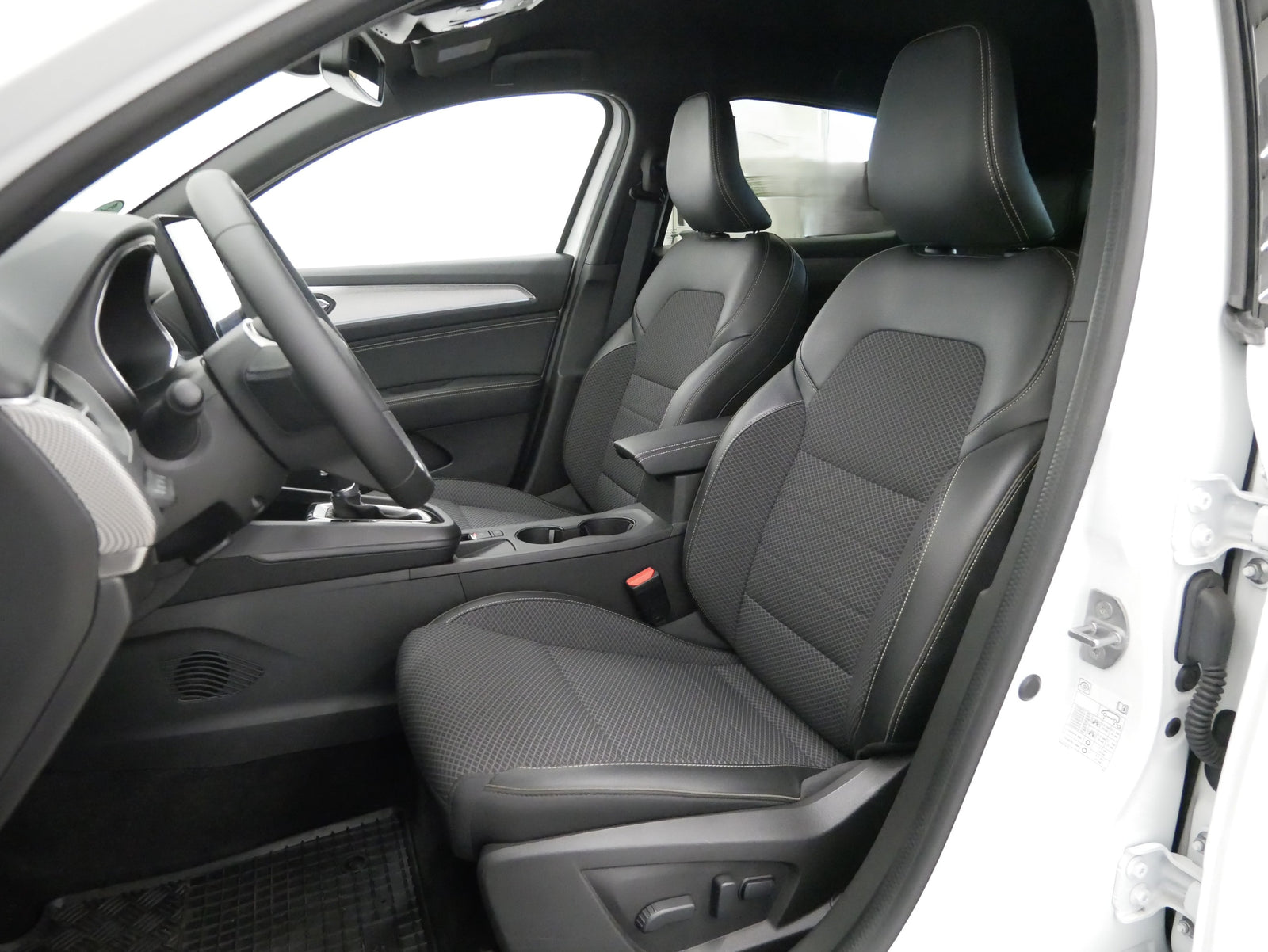 Renault Arkana 1.6 E-Tech 69 kW – foto 11