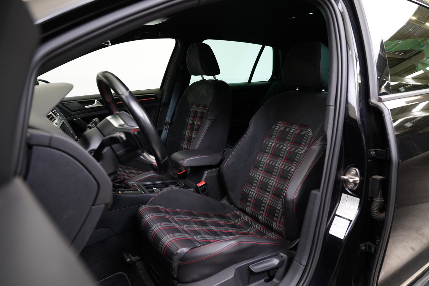 Volkswagen Golf 2.0 TSI 169 kW GTI Performance