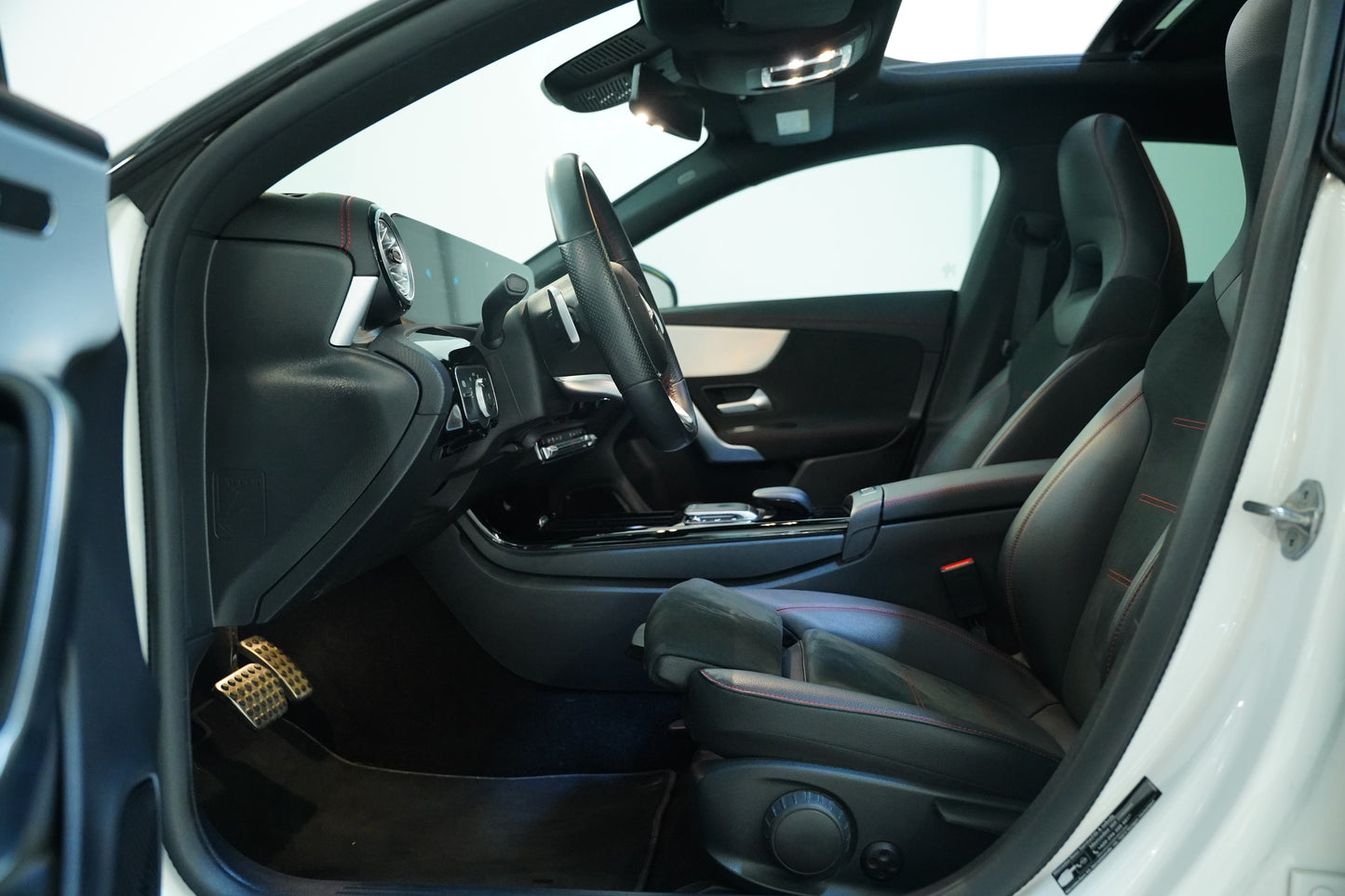 Mercedes-Benz CLA 200d AMG-LINE 110 kw