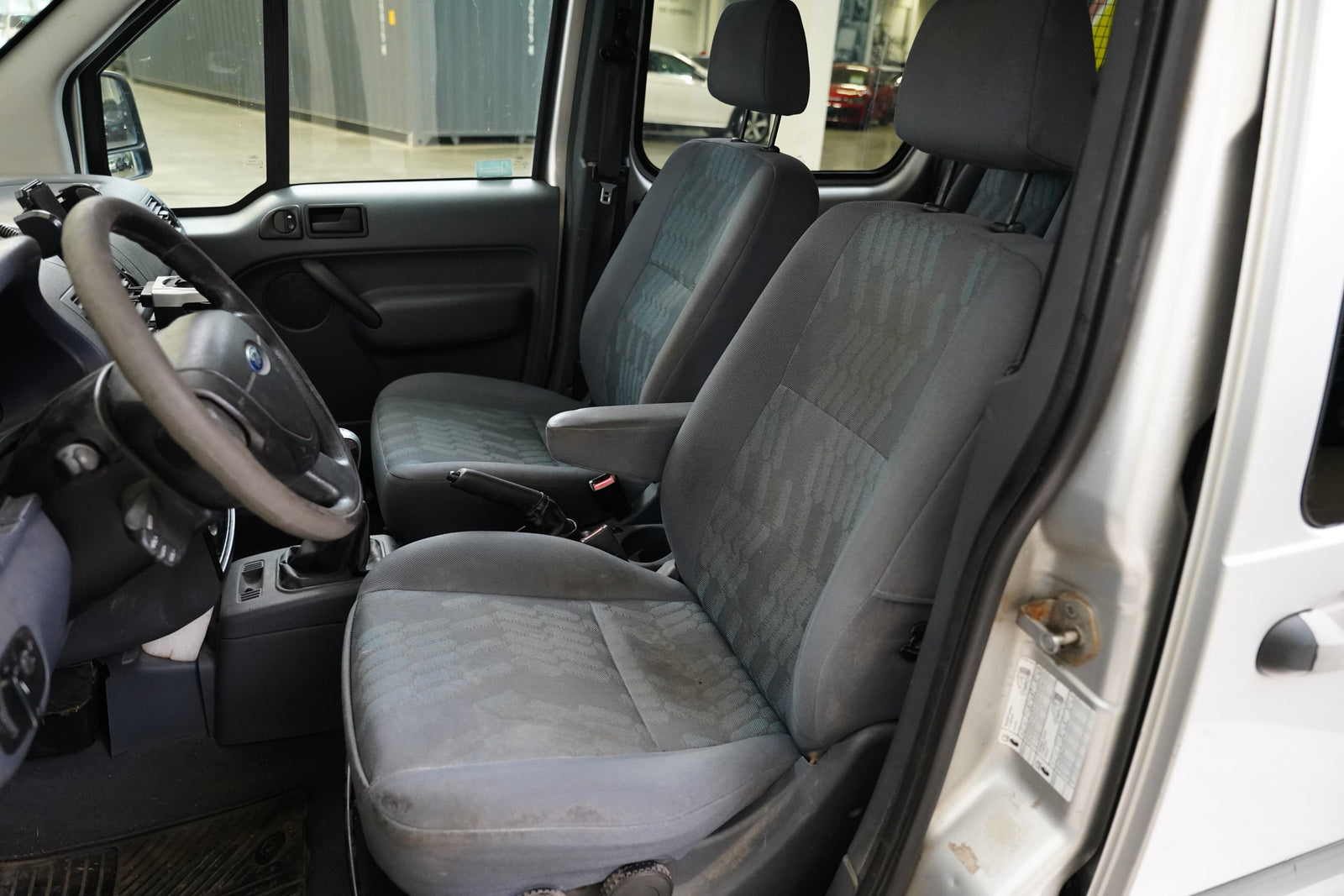 Ford Tourneo Connect 1.8 TDCI 81 kW – foto 11