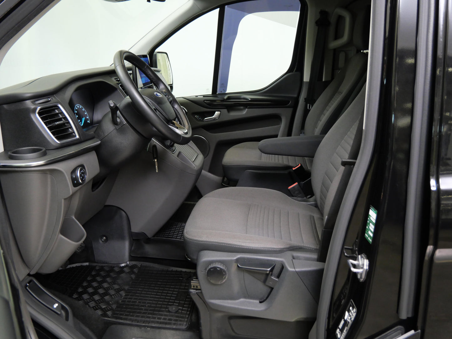 Ford Tourneo Custom 2.0 EcoBlue 110 kW Titanium L2