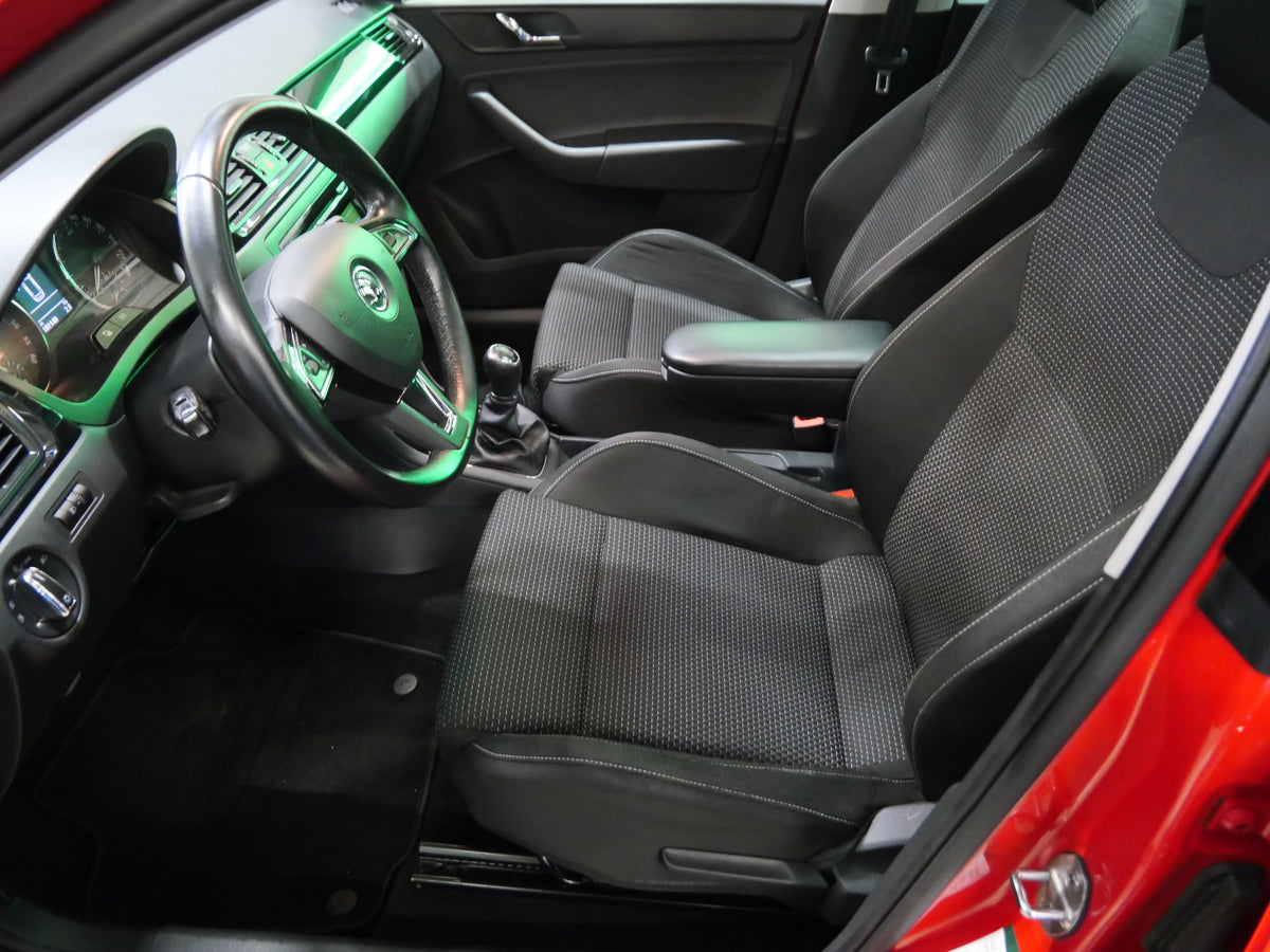 Škoda Rapid Spaceback 1.6 TDI 77 kW Style+