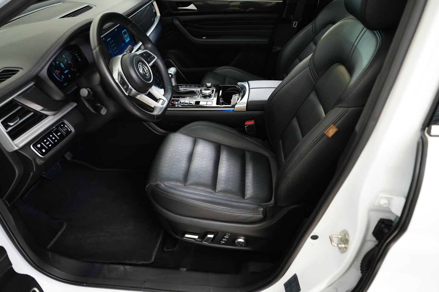 Dongfeng Fengon 2.0 T-GDI 162 kW AWD