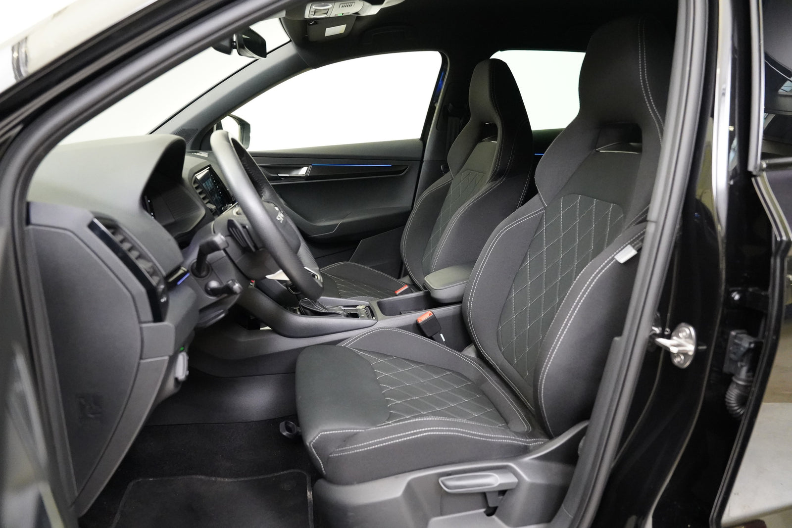 Škoda Karoq 2.0 TDI 110 kW 4x4 Sportline – foto 11