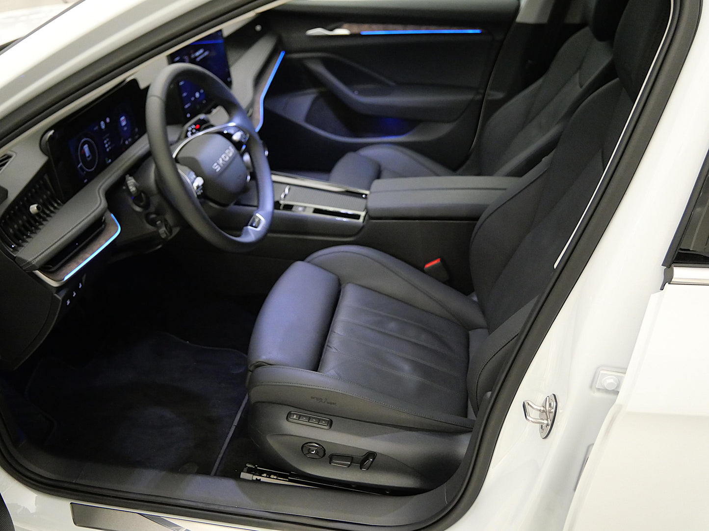 Škoda Superb 2.0 TDI 110 kW DSG L&K