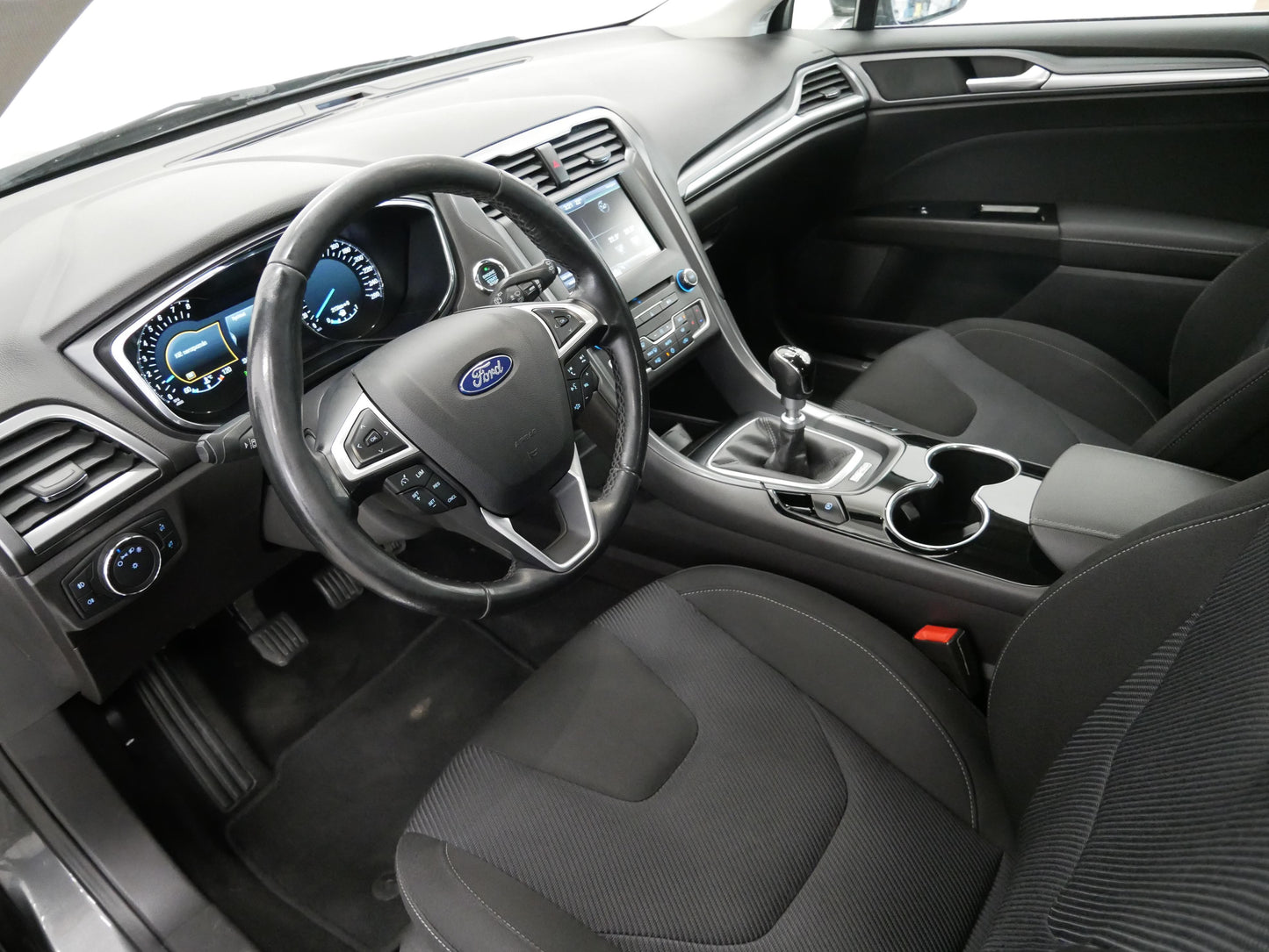 Ford Mondeo 1.5 EcoBoost 118 kW Titanium