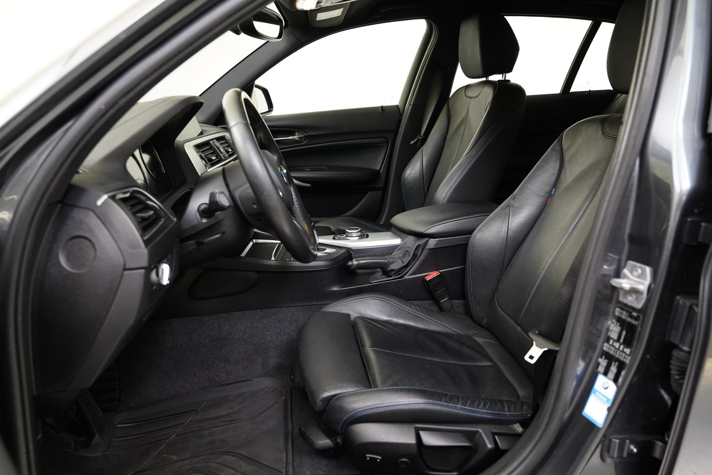 BMW Řada 1 120i 135 kW M Sportpaket