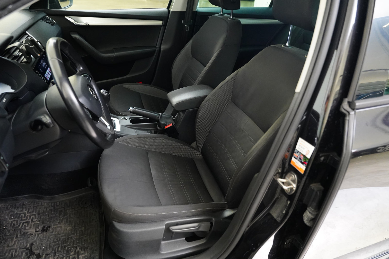 Škoda Octavia 1.6 TDI 85 kW Ambition – foto 11