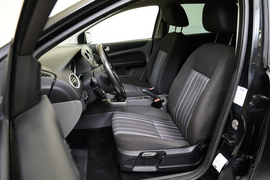 Ford Focus 1.6 16V 74 kW – foto 11