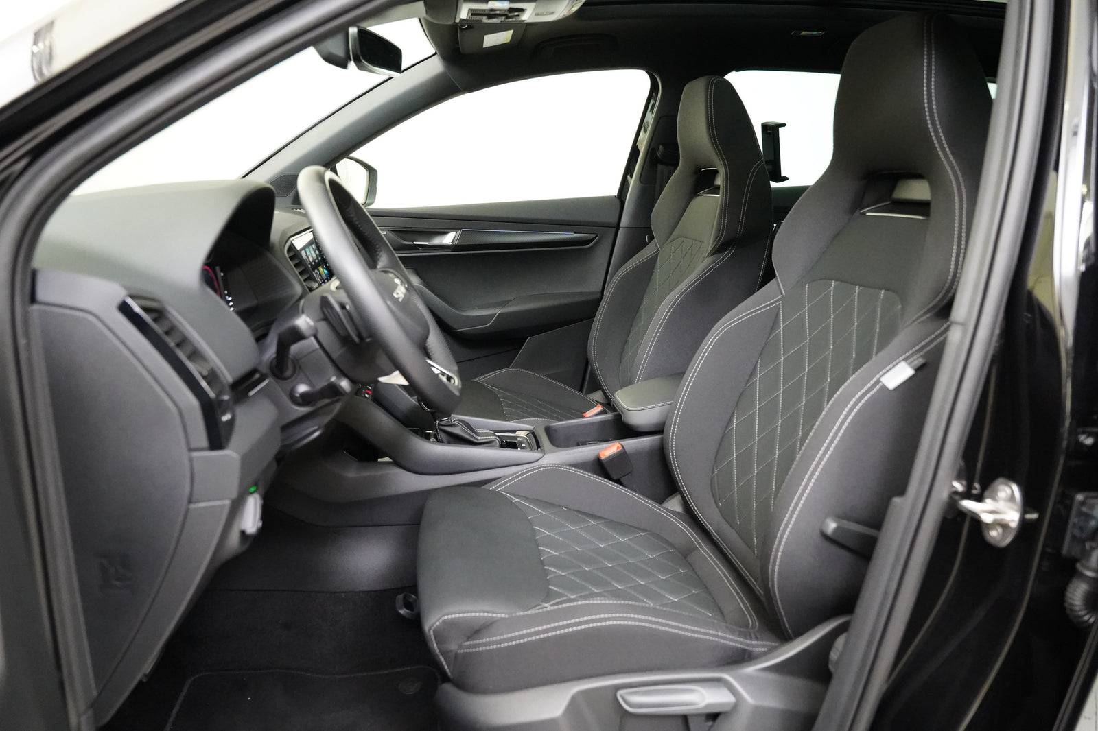Škoda Karoq 2,0 TDI 110 kW 4x4 Sportline – foto 11