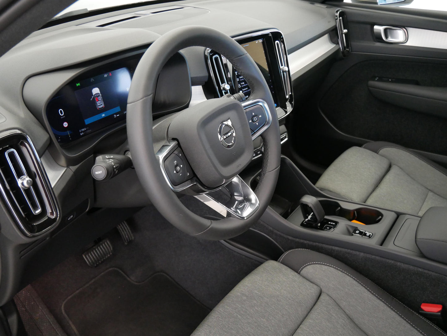Volvo XC40 Core 2.0i B3