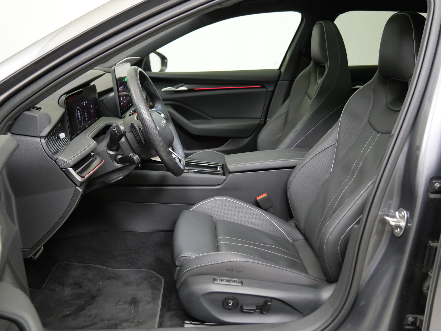 Škoda Superb 2.0 TDI 142 kW 4x4 SportLine