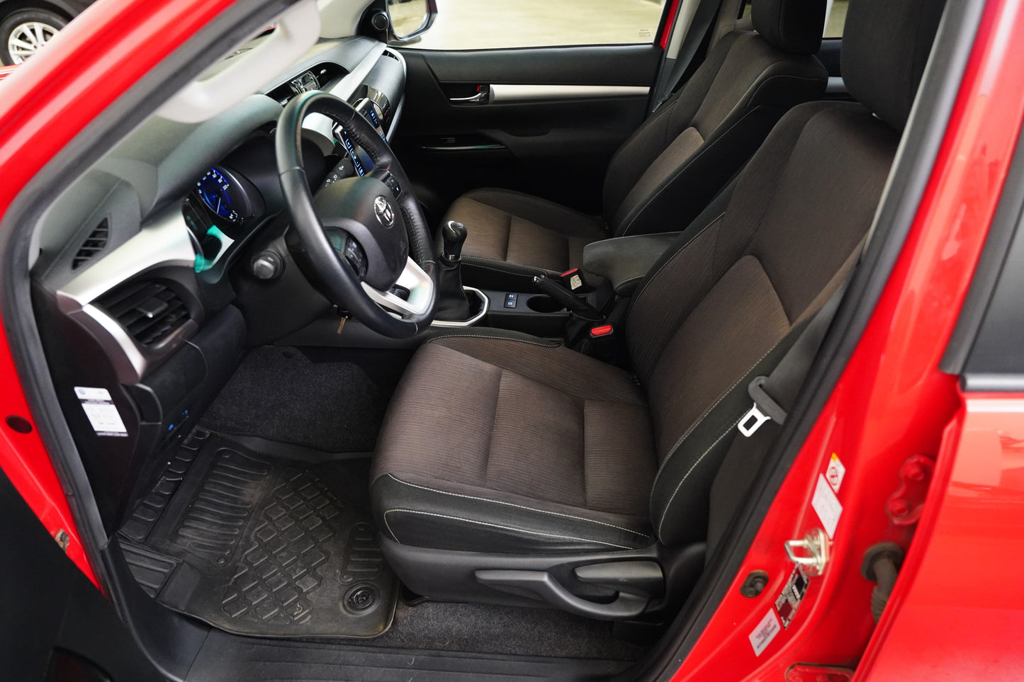 Toyota Hilux 2.4 D-4D 110 kW 4X4