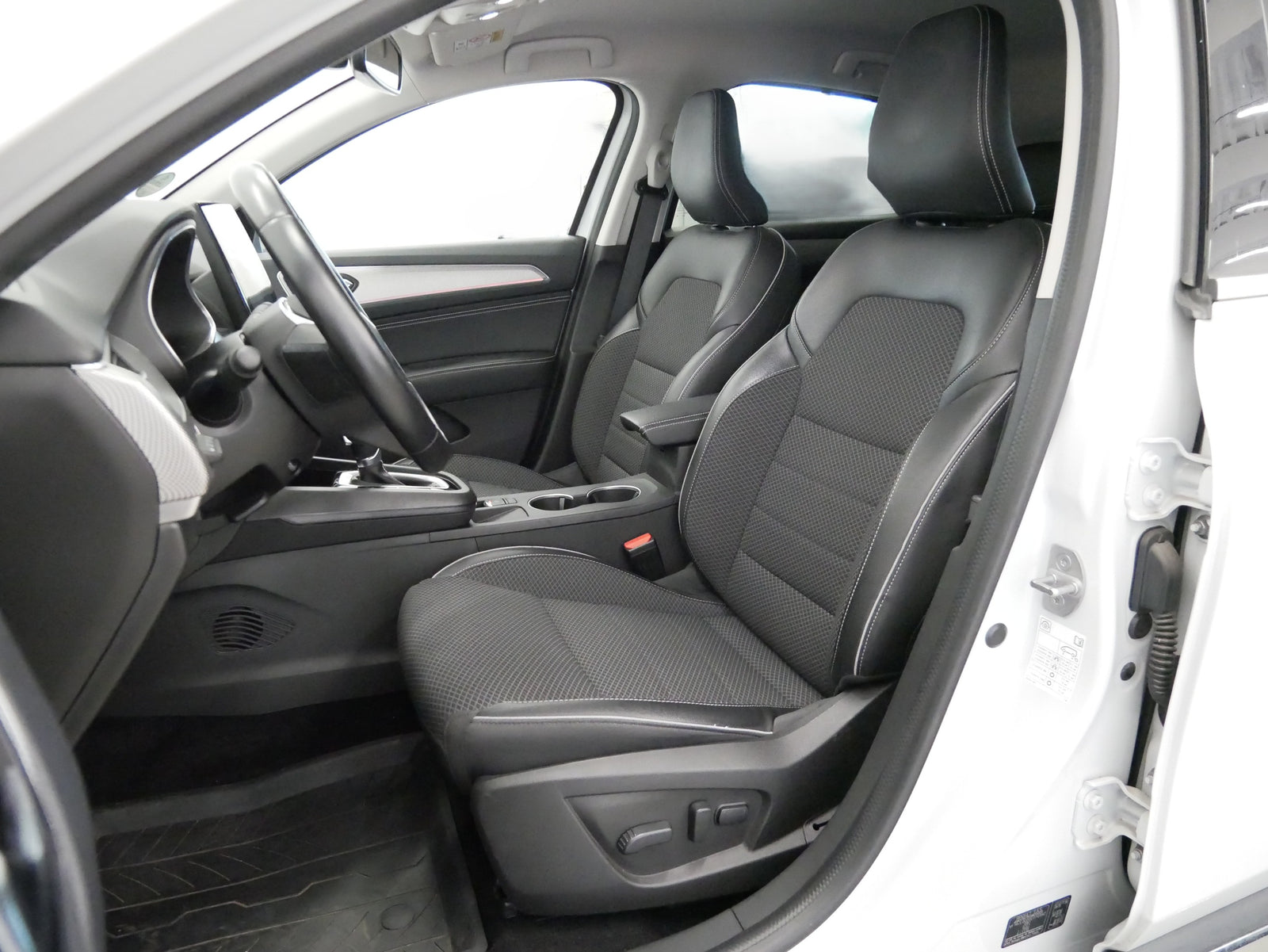 Renault Arkana 1.6 E-Tech 69 kW – foto 11